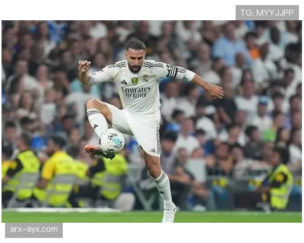 皇马新帅注入战术新理念,球队状态回升引球迷期待 皇马新帅注入战术新理念,球队状态回升引球迷期待