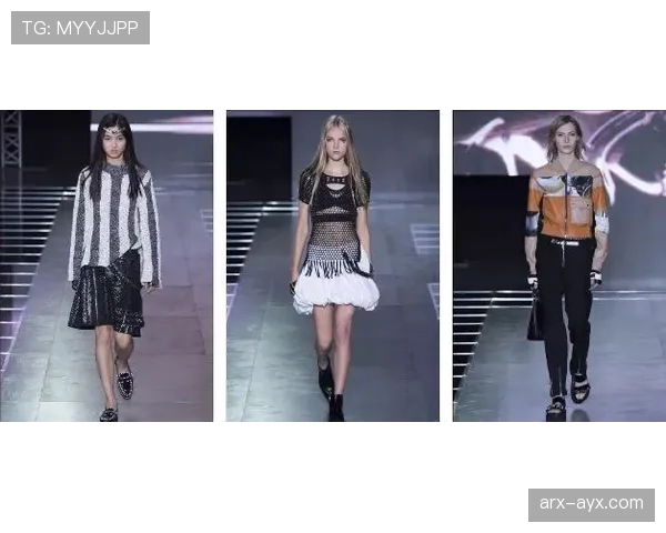 山口茜赛场像战士，街拍一秒变时尚博主，反差太带感